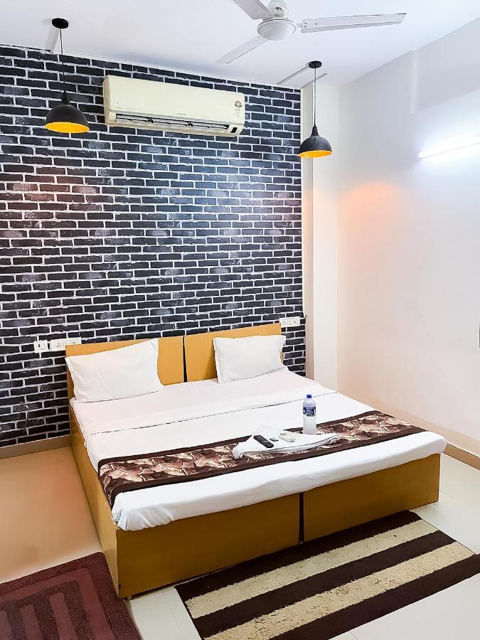 Roomshala 116 Krishna - Lajpat Nagar Hotel New Delhi