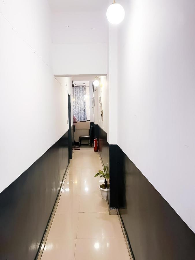 Roomshala 116 Krishna - Lajpat Nagar Hotel