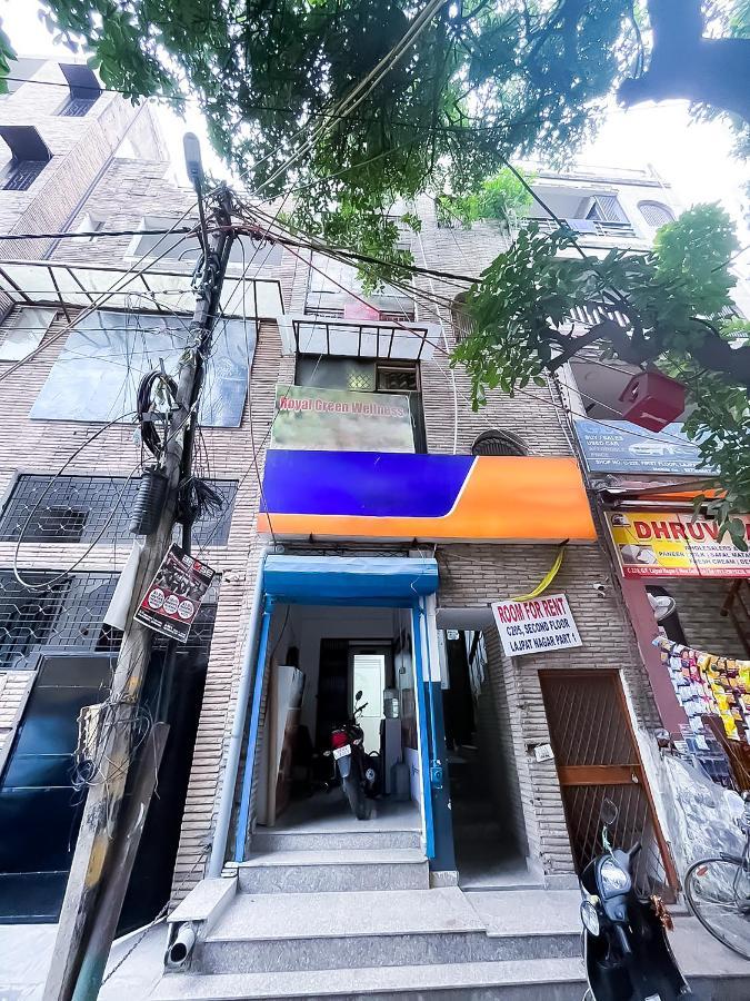 Roomshala 116 Krishna - Lajpat Nagar Hotel